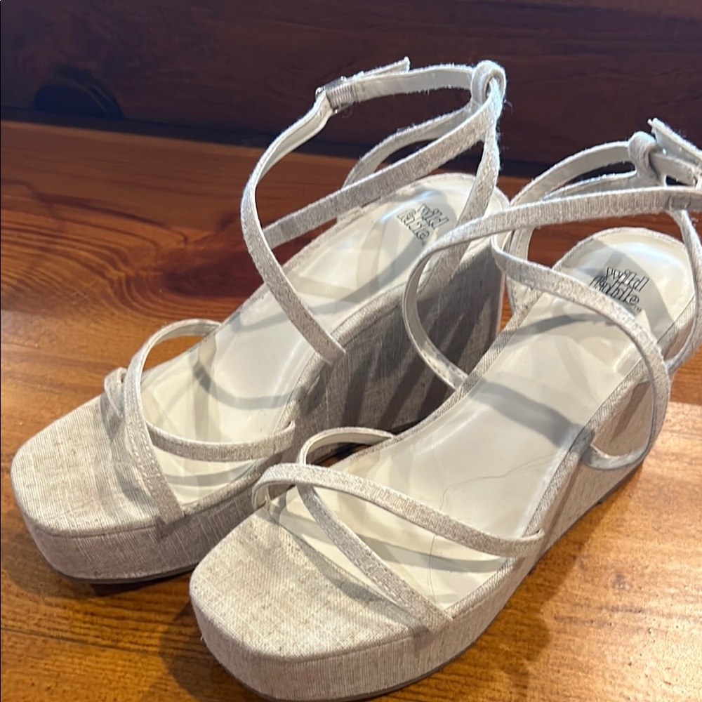 Wild Fable Women's Beige Wedge Sandals